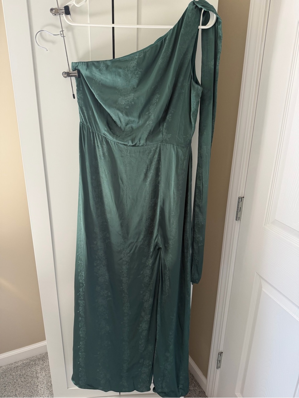 Lulus - Lovely Elegance Emerald Green Satin One-Shoulder Maxi Bridesmaid Dress
